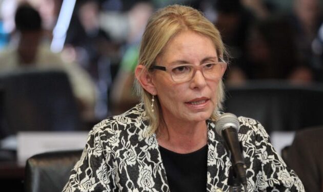 Diputada Lozano: » Presidente Macron es la clave en la promoción activa de una solución de la crisis venezolana»