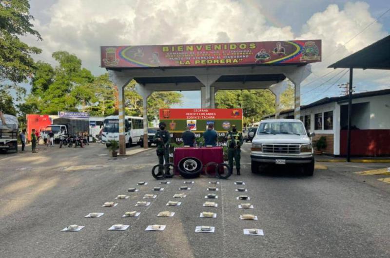 El Horoscopero de Internet | Militares venezolanos incautan 50 kilos de cocaína en operativos antidrogas