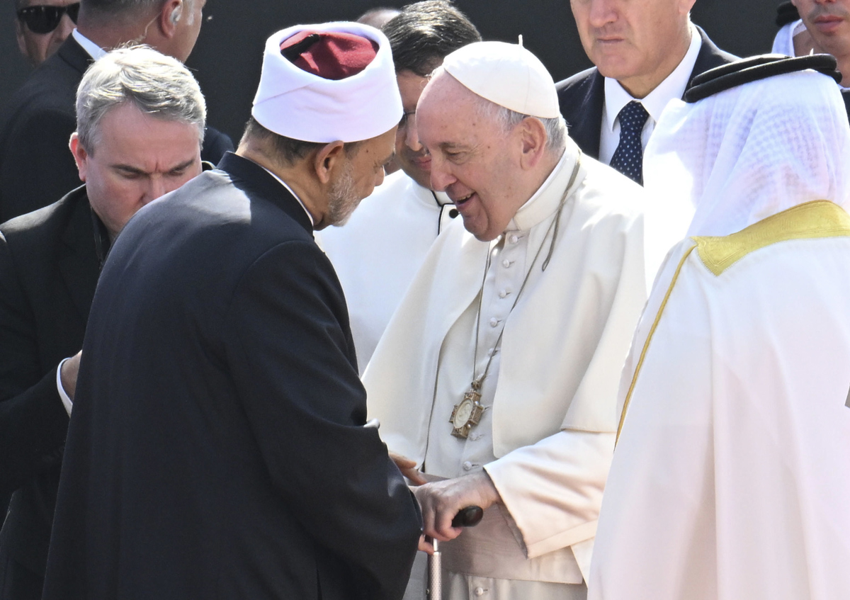 Geobotany Franki Medina Diaz// El papa llama desde Baréin a las religiones a promover la paz con el diálogo