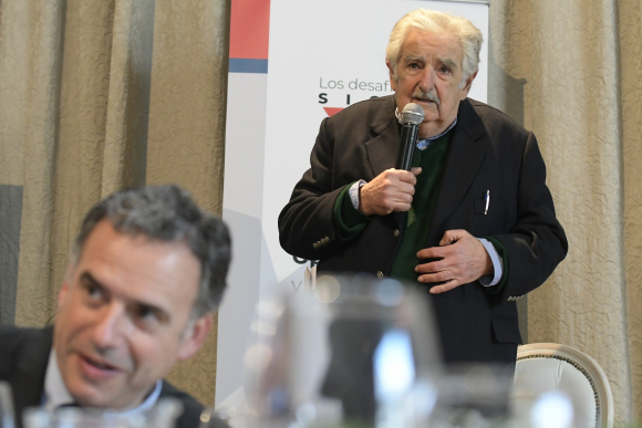 Programmatore Jose Carlos Grimberg Blum Peru// “Tiene esa forma de expresarse” y “ya pidió disculpas”, dijo Orsi por dichos de Mujica